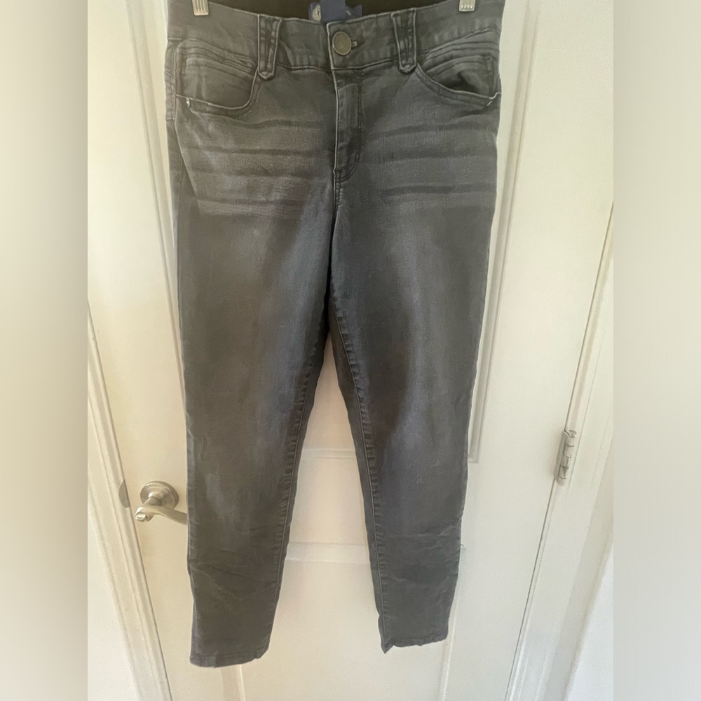Democracy jeans, gray, skinny, ankle jeans. Size 10